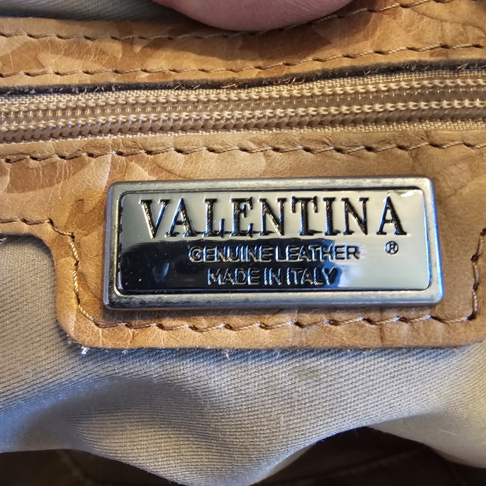 Valentina Tan Leather Tooled Shoulder Bag/Tote 🧡🩶 - Picture 3 of 15
